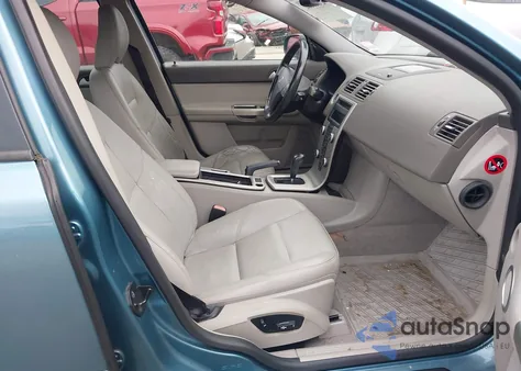 2008 Volvo S40 T5 from USA, damaged, VIN YV1MS672X82384000